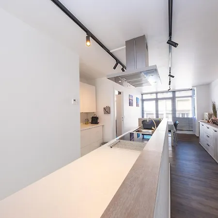 Pleasant With Sunny Terrace Apartment *