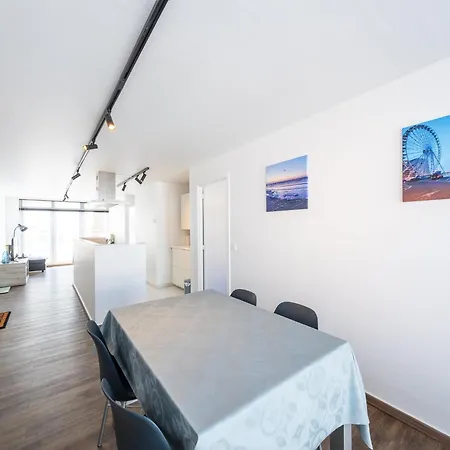 Pleasant With Sunny Terrace Apartment