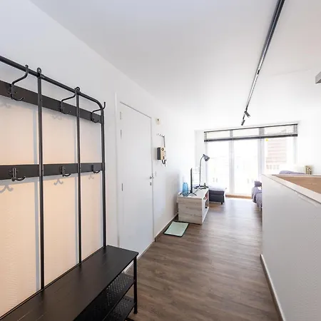 Pleasant With Sunny Terrace Apartment *